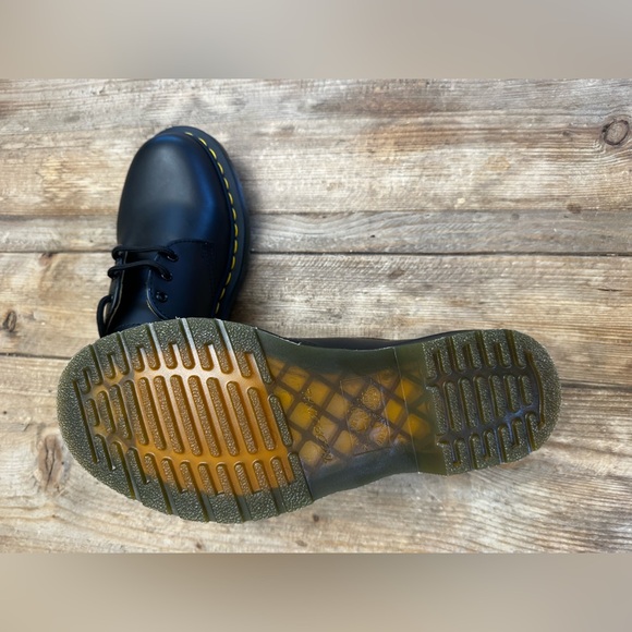 NEW Dr. Martens WOMEN'S SMOOTH LEATHER OXFORD SHOES Size 9  $140 - Picture 13 of 13